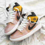 AJ1 Wmns Mid SE Particle Beige Metallic Red Bronze