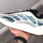 Adidas Yeezy 700 V3 Bleu Kyanite GY0260
