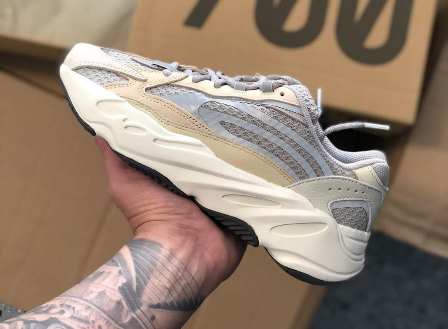 Adidas Yeezy Boost 700 V2 Cream Beige 3M GY7924