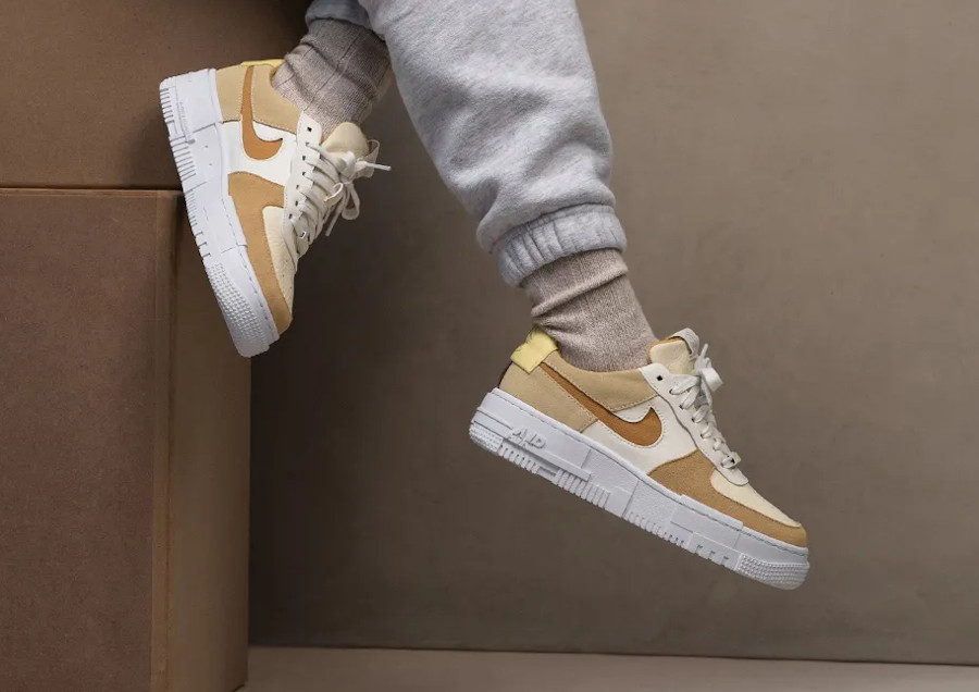 air force one pixel jaune