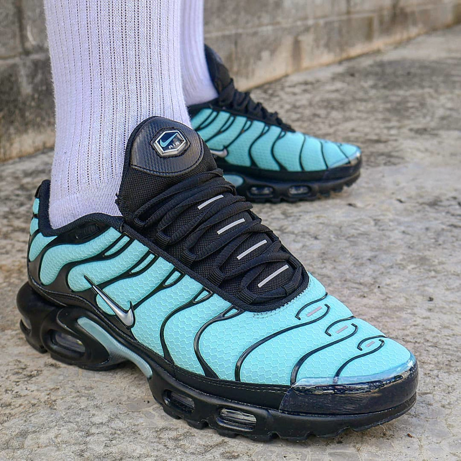 Nike Air Max Plus Tiffany CV8838-400