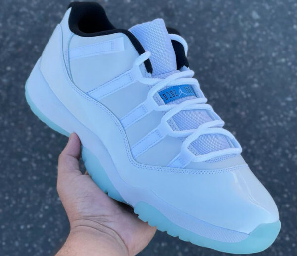 jordan 11 blanche et bleu