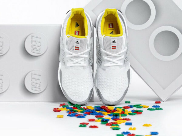 Adidas x Lego® Plates x UltraBoost DNA 'Briques' FY7690