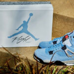 Air Jordan 4 Retro UNC University Blue CT8527-400