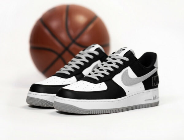 Que vaut la Nike AF1 '07 LV8 EMB Raiders Black Fat Silver CT2301-001