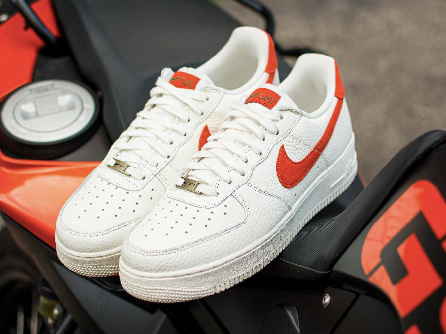 Que vaut la Nike Air Force 1 AF1 '07 Craft Mantra Orange CV1755 100 ?