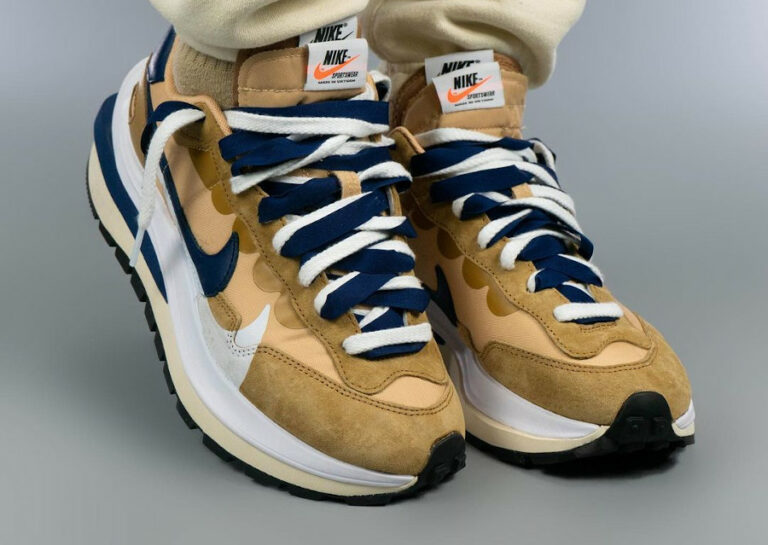 vaporwaffle sesame on feet