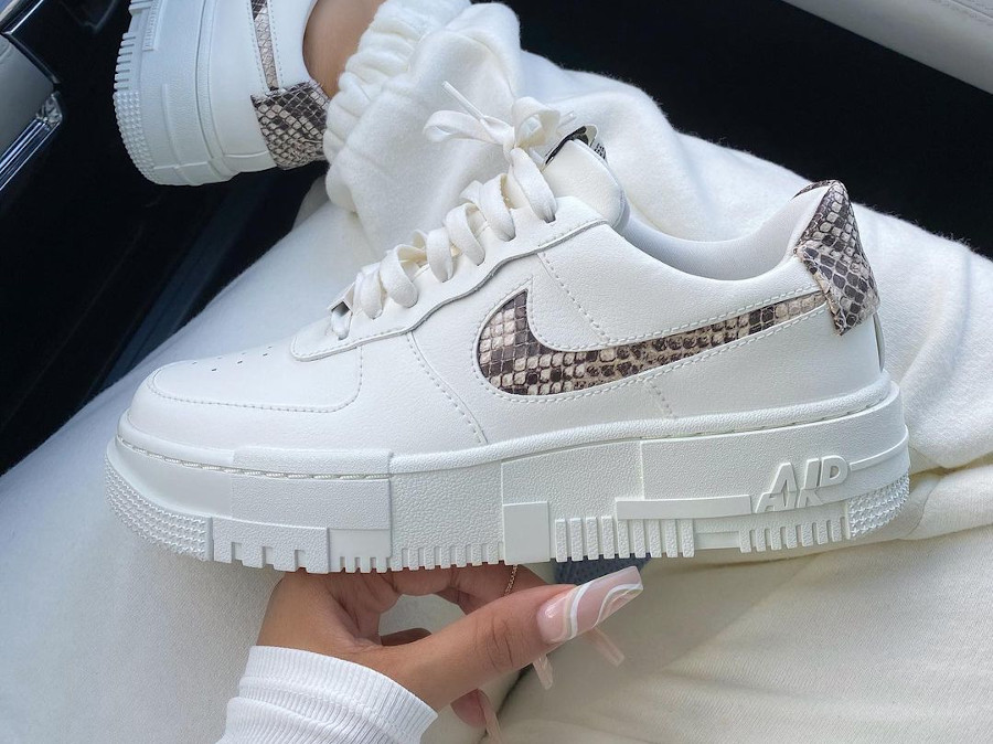 Nike Wmns Air Force 1 AF1 Pixel SE Snakeskin CV8481-101 (couv)