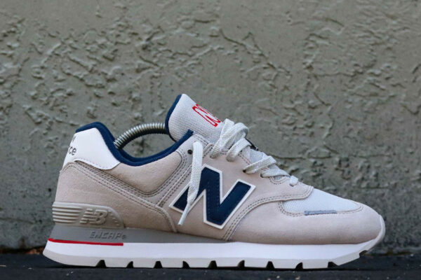 New Balance 574 Rugged grise et bleu marine (2)