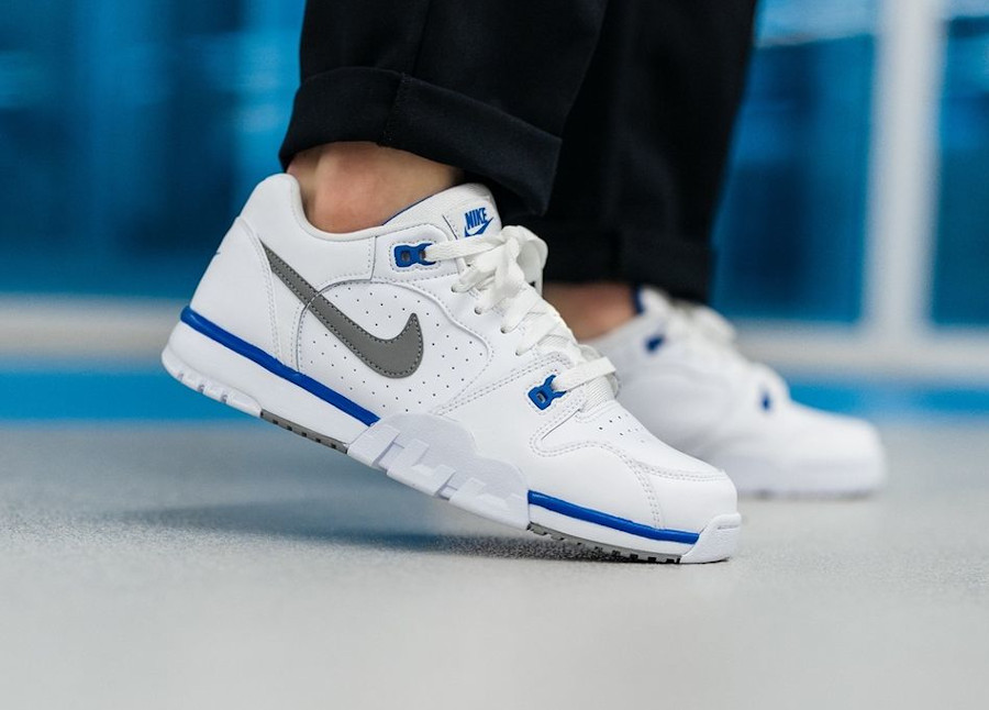 Nike Cross Trainer Low White Particle Grey Astronomy Blue pas cher