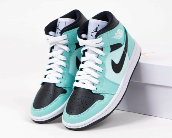 Que vaut la AJ1 Mid Wmns Aqua Black Blue Teal Tint BQ6472-300