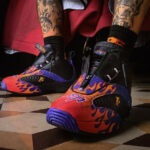 Reebok Answer IV I3 Motocross flammes on feet (1)