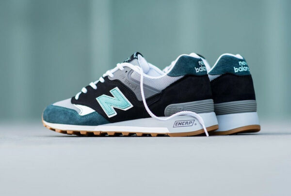 Бордові кросівки new balance