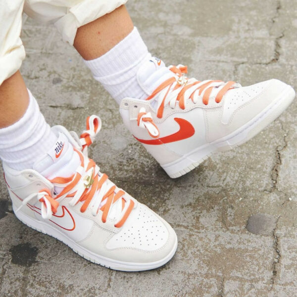 nike dunk high swoosh