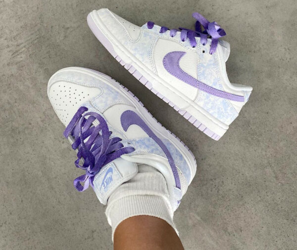 dunk low yellow pulse