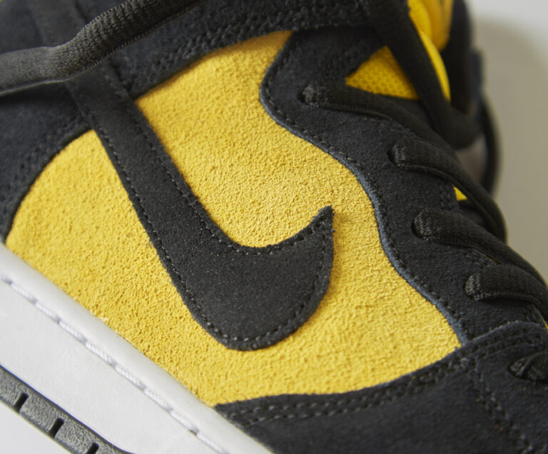 sb dunk high pro maize black
