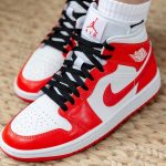 AJ1 Mid Wmns Habanero Red Syracuse Rouge Orange