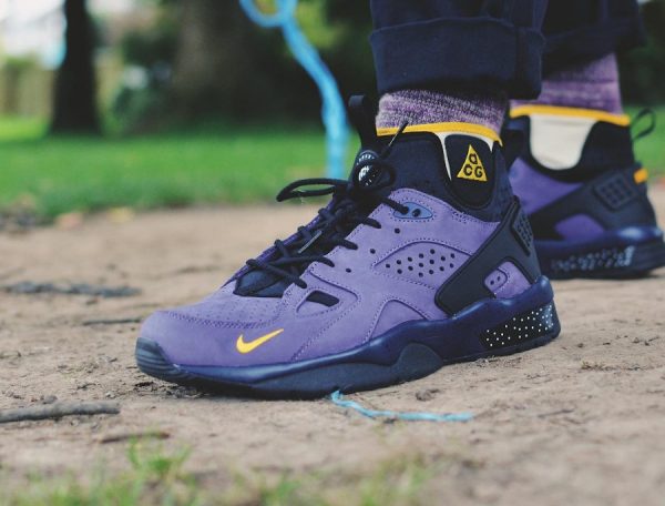 Nike ACG Air Mowabb OG 2021 Gravity Purple University Gold Blue Void on feet