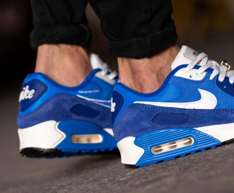 nike air max 90 signal blue