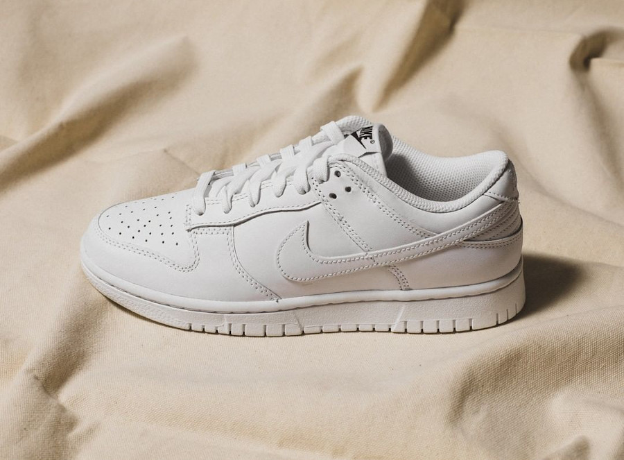 Que vaut la Nike Wmns Dunk Low Triple White 2021 (toute blanche) DD1503