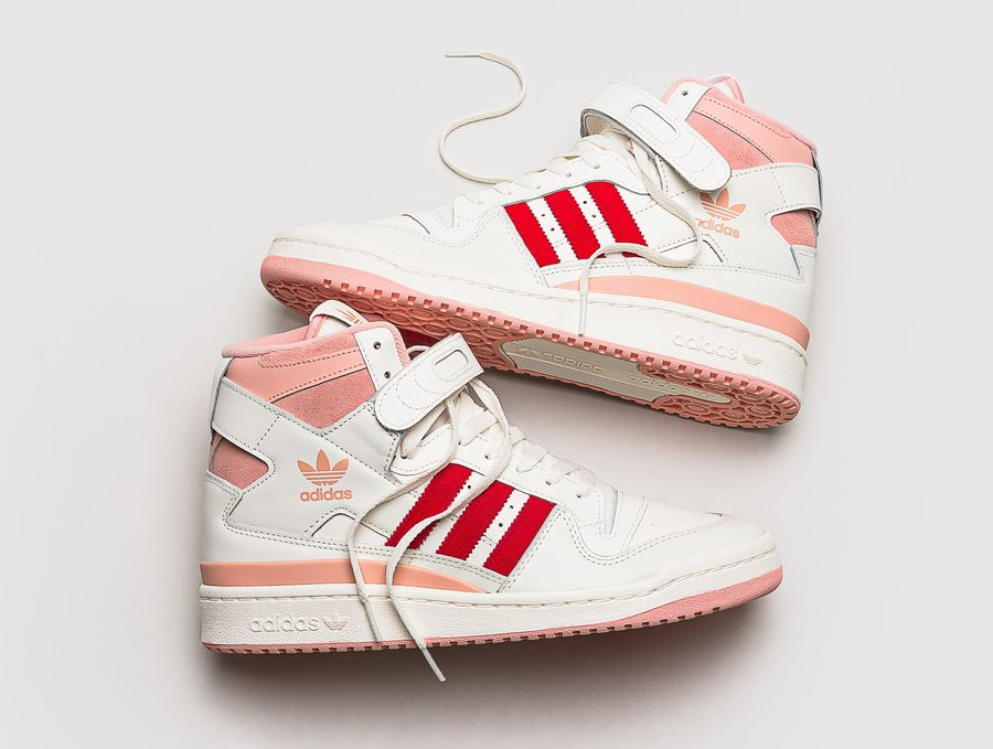 Adidas montante best sale blanche et rose