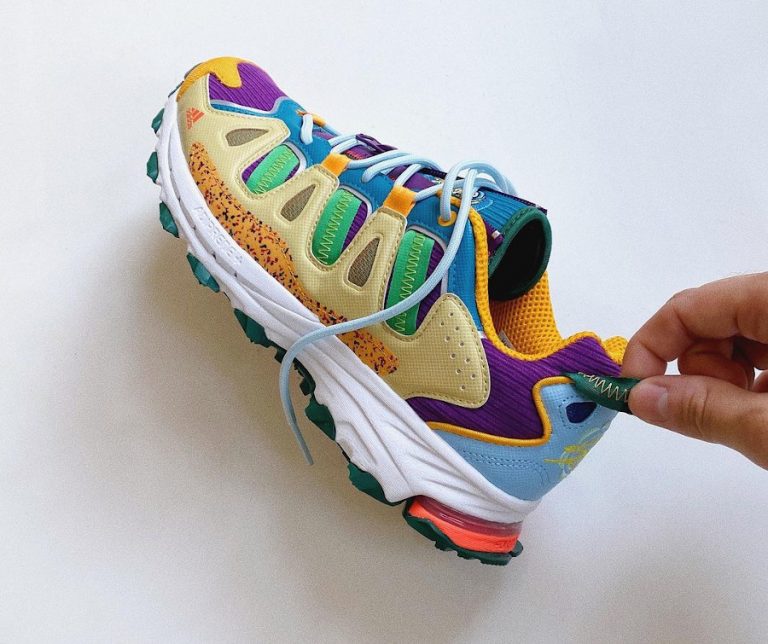 GY8341 : la Adidas Superturf Adventure SW Sean Wotherspoon, comment la cop