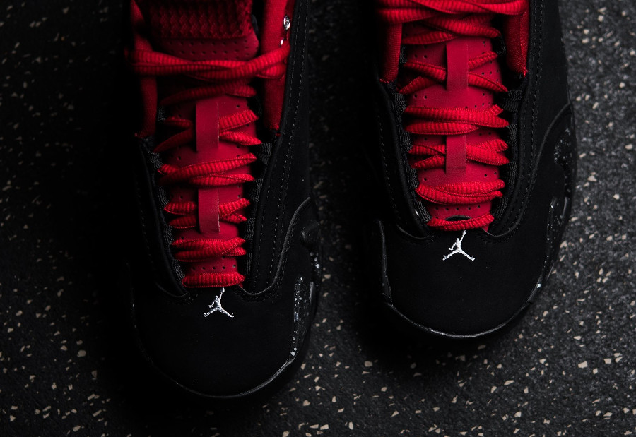 Air Jordan 14 2021 rouge et en daim noir (5)