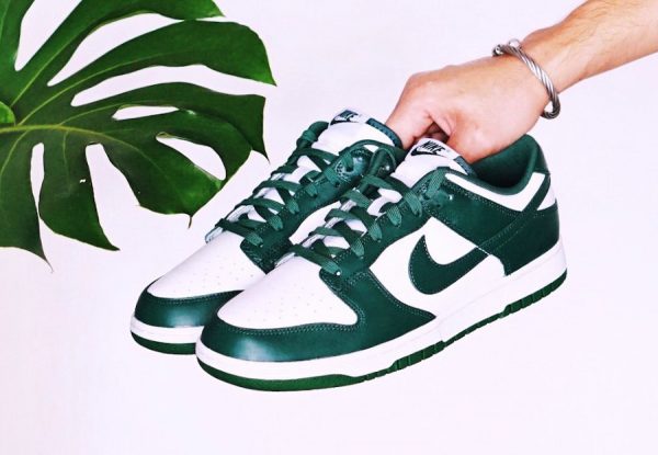 Nike Dunk Low Retro Team Green Spartan Michigan State 2021