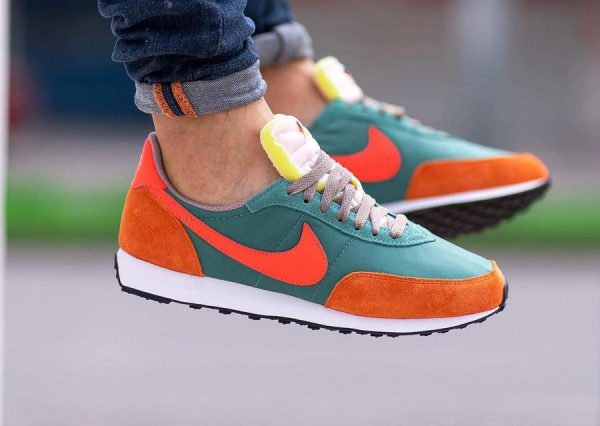 Nike Waffle Trainer 2 SP Green Noise Bright Crimson