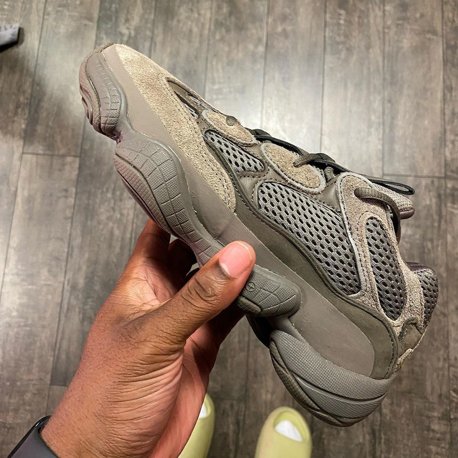 Adidas yeezy sale 500 marrón