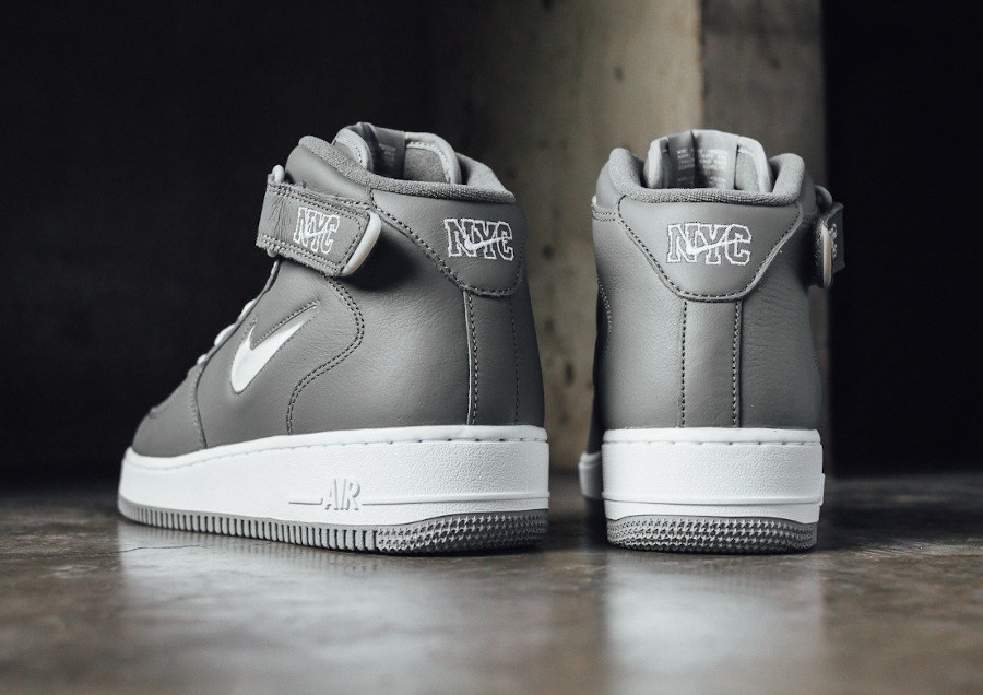 Nike Air Force One Mid New York grise (1)