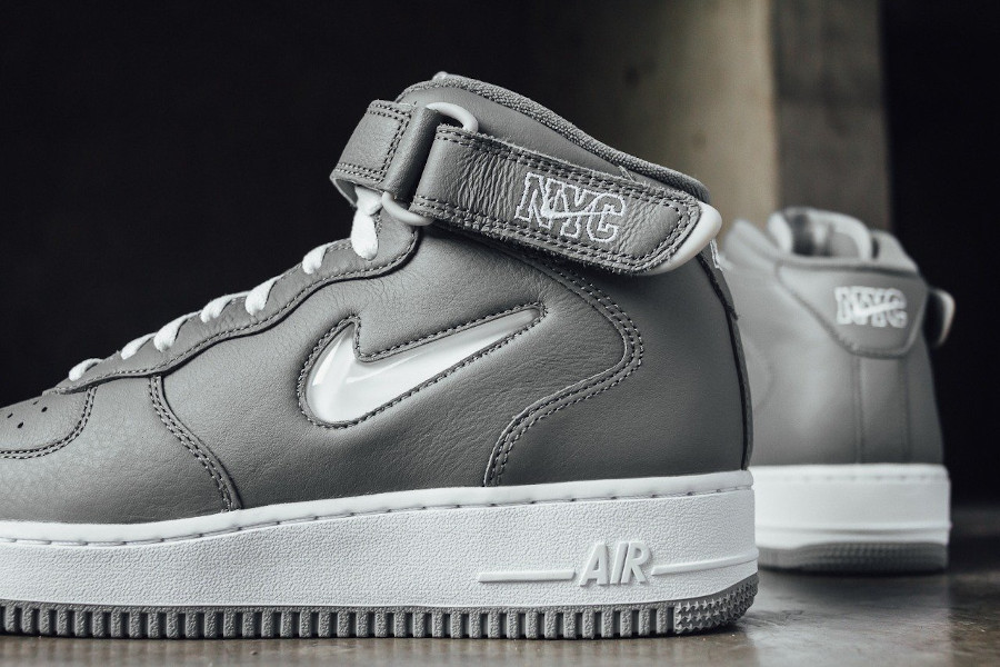 Nike Air Force One Mid New York grise (2)