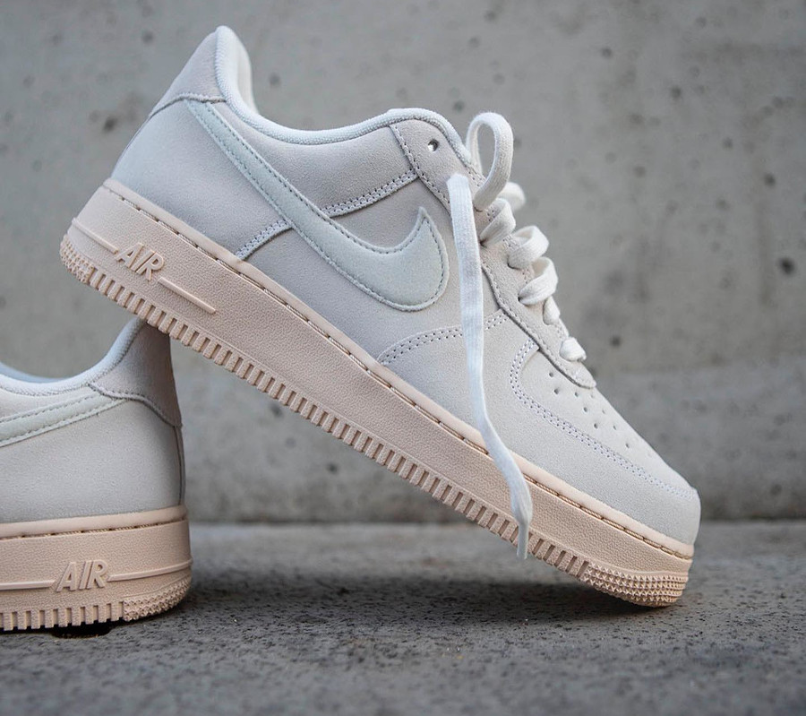 Nike Air Force One en daim gris (semelle beige) 2021 (4)
