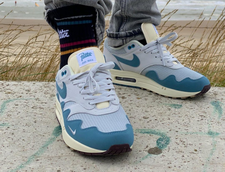 DH1348 004 que vaut la Nike Air Max 1 AM1 x Patta Wave Aqua Noise