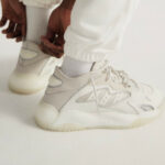 Adidas Streetball 2.0 Yeezy 380 blanche et grise (4)