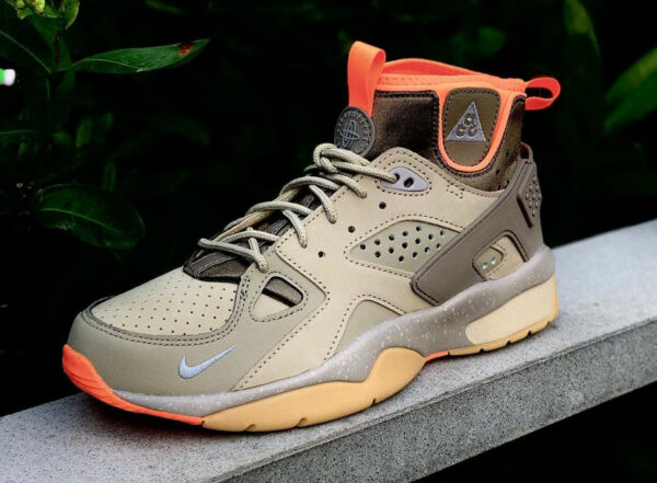 Nike Air Mowabb Roche calcaire Argent réfléchissant Kaki (2)