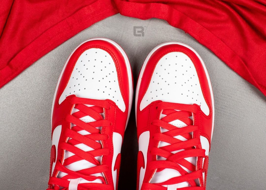 Nike Dunk Hi 2021 blanche et rouge (6)