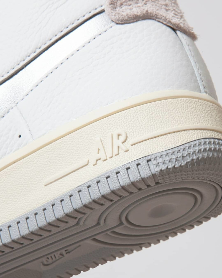 Nike AF1 sans strap blanche et gris métallique (5)