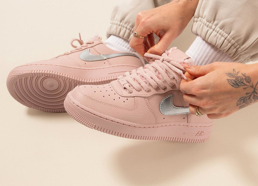 Nike Air Force 1 AF1 '07 LV8 Pink Sherpa DO6724-601