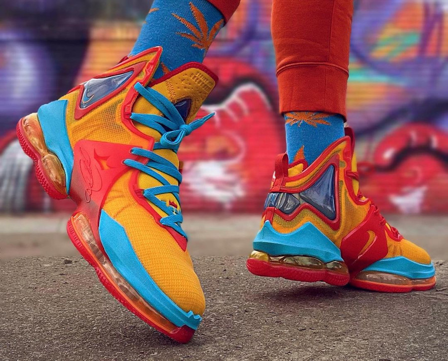 Nike Lebron 19 Spacejam mantra orange on feet (2)