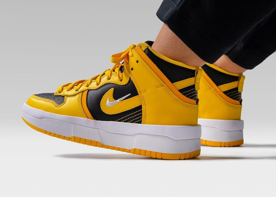 Nike Wmns Dunk High Rebel Up Goldenrod