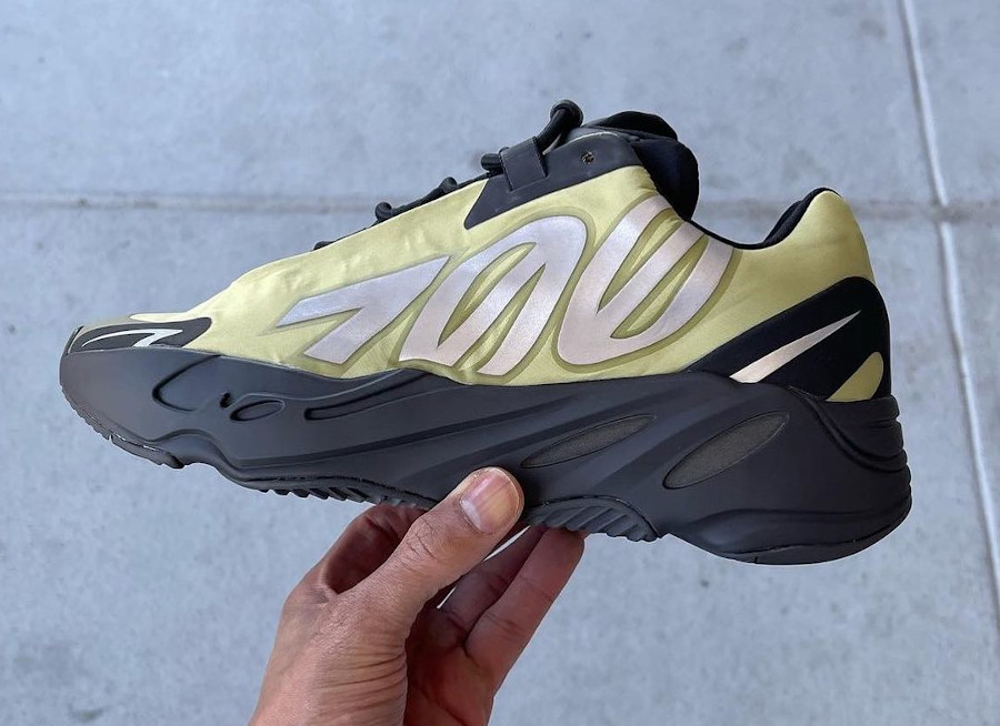 Adidas Yeezy 700 MNVN 2022 Resin GW9525