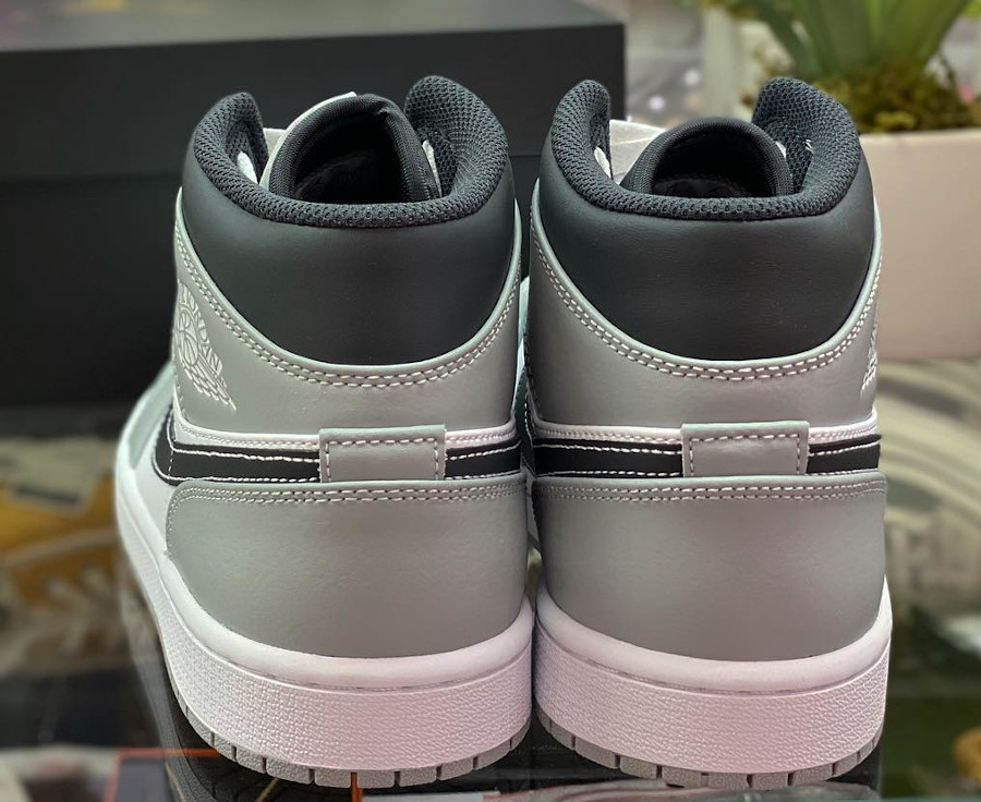 Air Jordan One Mid blanche grise et noire (1)