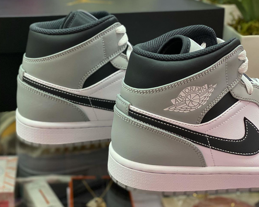 Air Jordan One Mid blanche grise et noire (5)