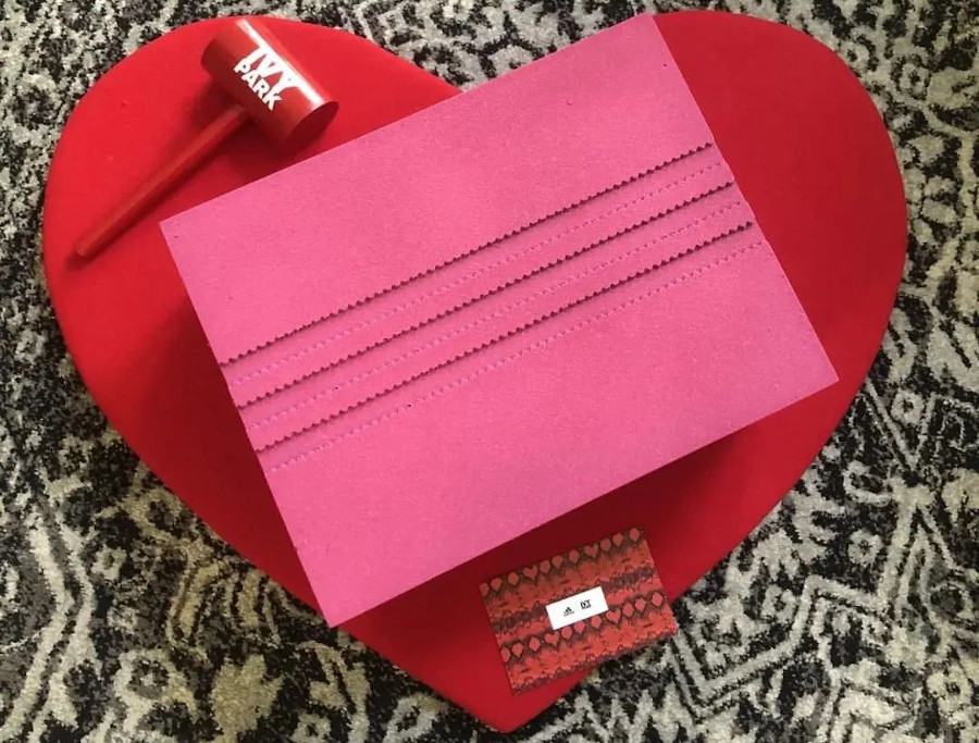 Adidas IVP Ivy Park Heart Valentine's Day 2022