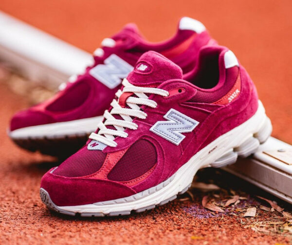 NB M2002RHA Suede Red Wine Higher Learning Pack