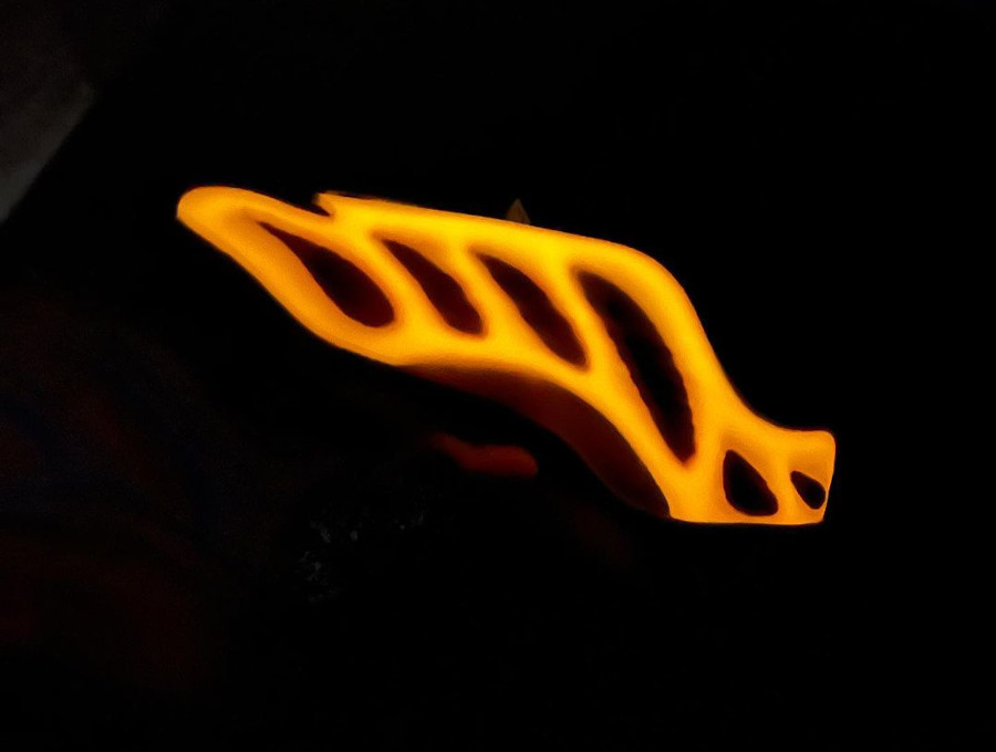 Que vaut la Adidas YZY 700 V3 Mono Safflower 2022 Orange GITD