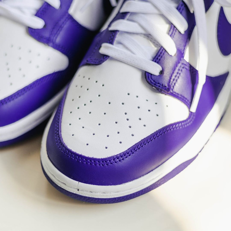 Nike Dunk Low blanche et violet (2)