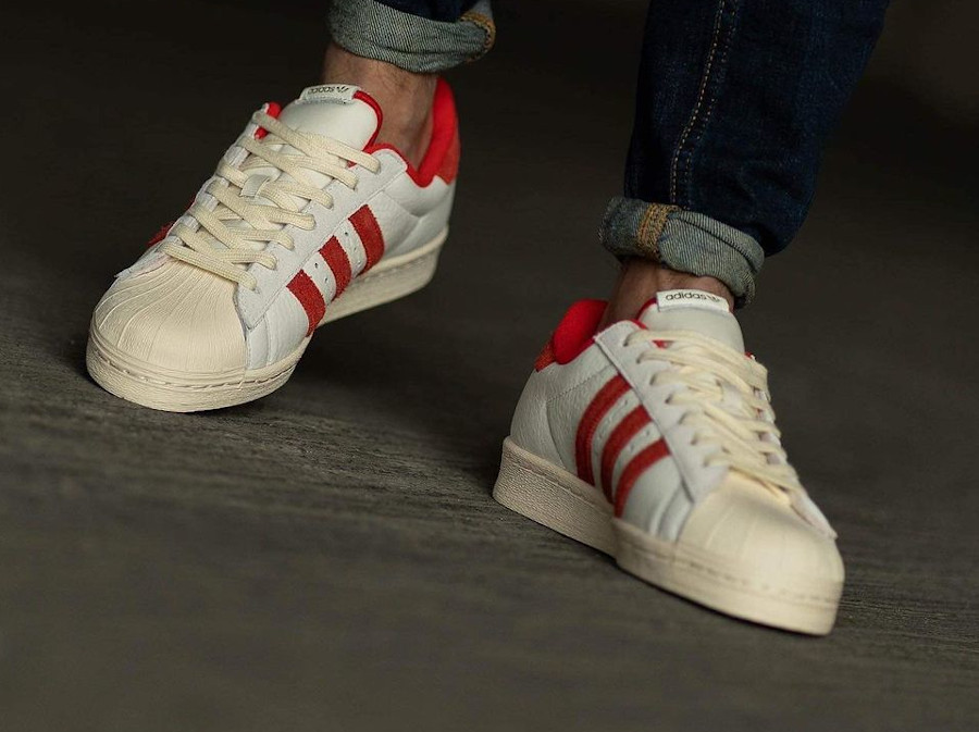 Adidas Superstar 82 blanche crème et rouge (3)