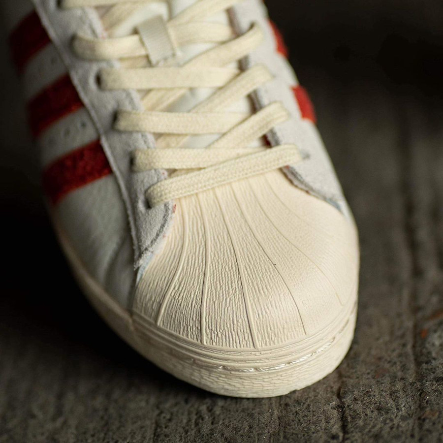 Adidas Superstar 82 blanche crème et rouge (4)